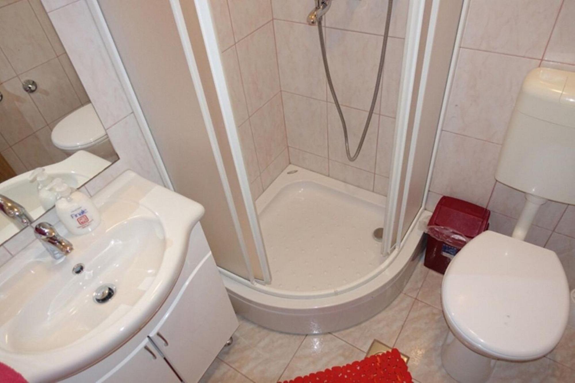 Apartments Ivo Затон Екстериор снимка