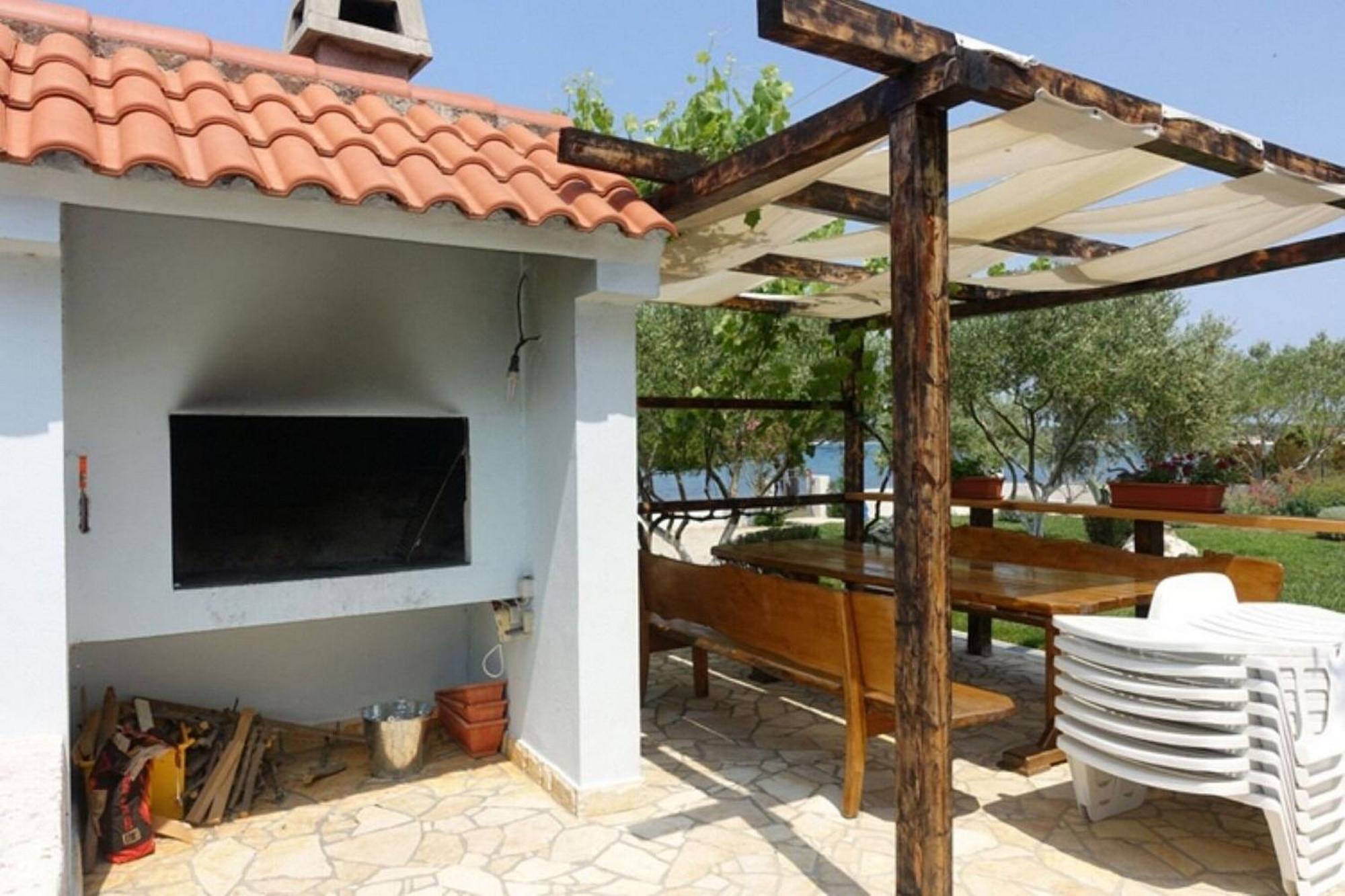 Apartments Ivo Затон Екстериор снимка